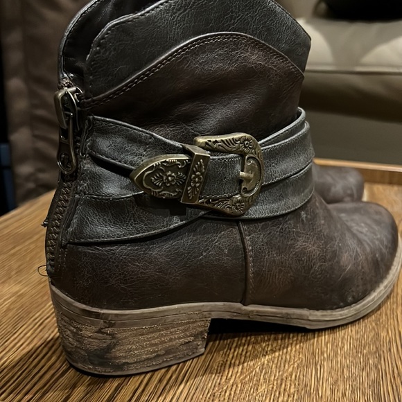 Cowboy Booties - Picture 2 of 6